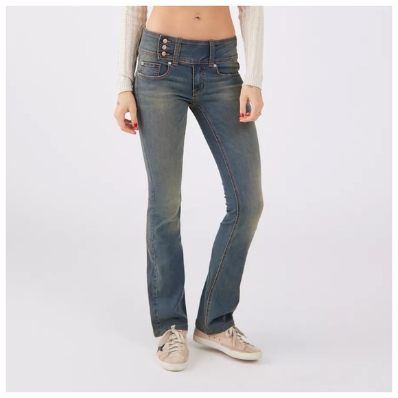 BDG Denim - BDG Y2K Belted Flared Denim Jeans